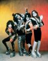 \m/------KISS -------\m/