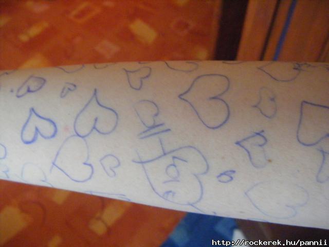 a fl suli rajzolt egy szvet a kezemre:D