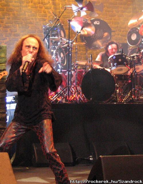 Ronnie James Dio -1942. jlius 10. - 2010. mjus 16. /Nyugodj bkben!/