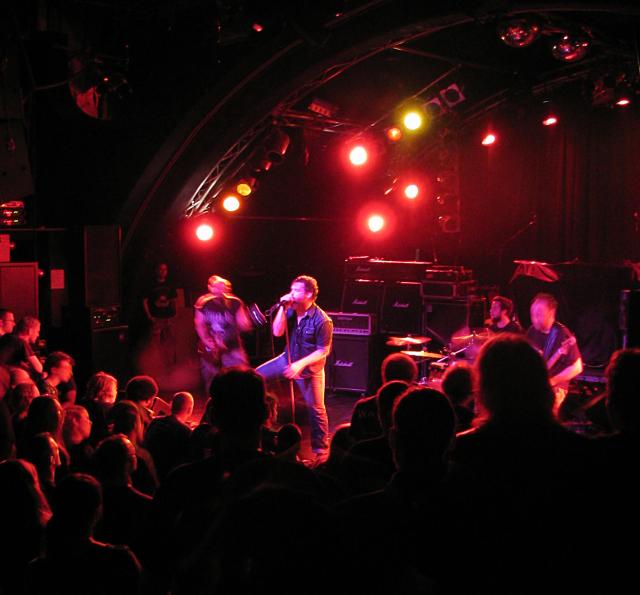 1561.stereochrist.band.jpg
