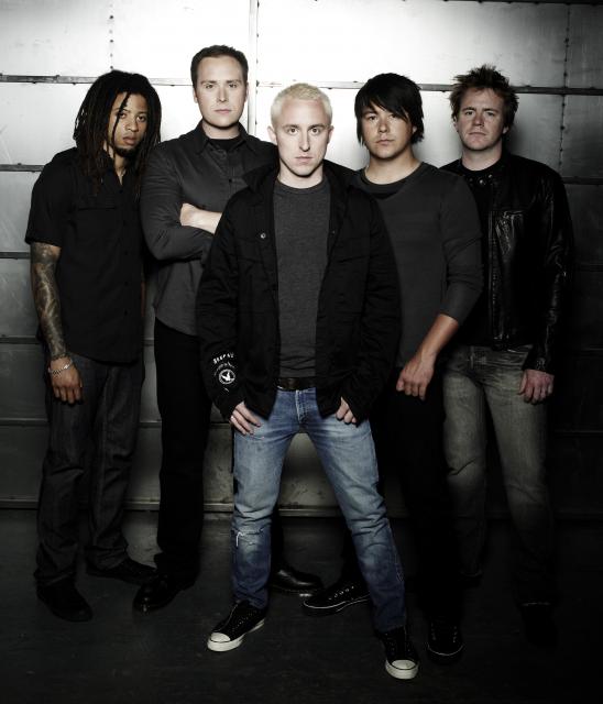 1473.yellowcard.band.jpg