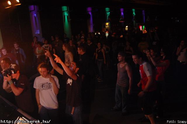  Aws, Betterfly, Elleborum, Flg, Green Path, Johnny Roger, Pajszer, Stenk, Sunset, Tzmadr, Wet Lips, Zyon - Fot: Szapy