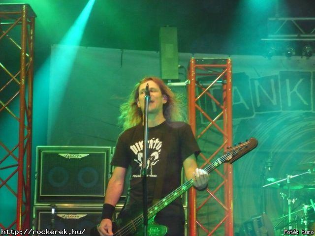  Cadaveres, Depresszi, Holtid, Insane, Macskanadrg, Pokolgp, Tankcsapda - Fot: turo