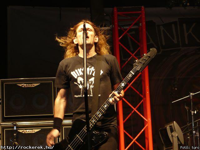  Cadaveres, Depresszi, Holtid, Insane, Macskanadrg, Pokolgp, Tankcsapda - Fot: turo