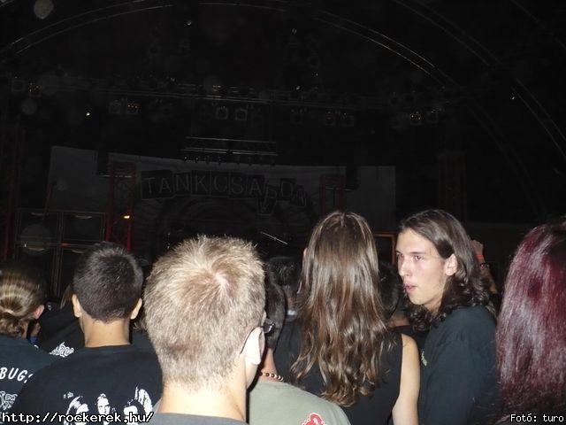  Cadaveres, Depresszi, Holtid, Insane, Macskanadrg, Pokolgp, Tankcsapda - Fot: turo