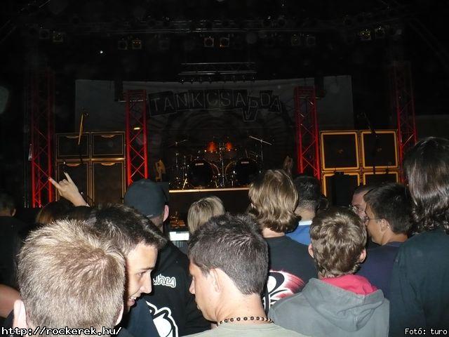  Cadaveres, Depresszi, Holtid, Insane, Macskanadrg, Pokolgp, Tankcsapda - Fot: turo