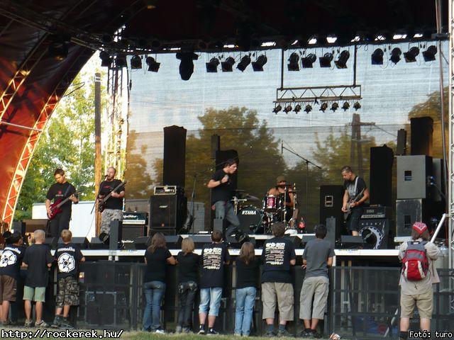  Cadaveres, Depresszi, Holtid, Insane, Macskanadrg, Pokolgp, Tankcsapda - Fot: turo