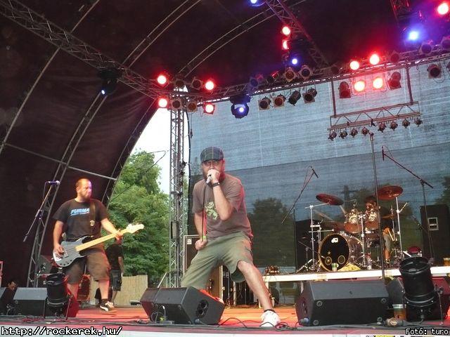  Cadaveres, Depresszi, Holtid, Insane, Macskanadrg, Pokolgp, Tankcsapda - Fot: turo