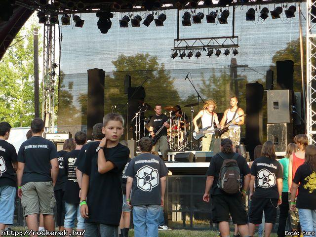  Cadaveres, Depresszi, Holtid, Insane, Macskanadrg, Pokolgp, Tankcsapda - Fot: turo