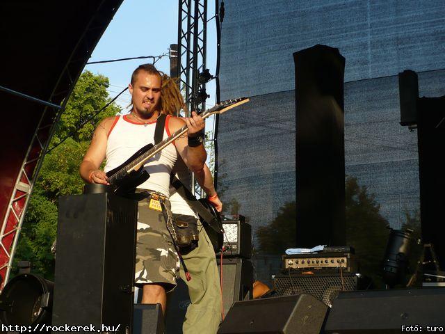  Cadaveres, Depresszi, Holtid, Insane, Macskanadrg, Pokolgp, Tankcsapda - Fot: turo
