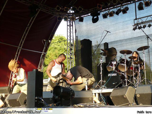  Cadaveres, Depresszi, Holtid, Insane, Macskanadrg, Pokolgp, Tankcsapda - Fot: turo