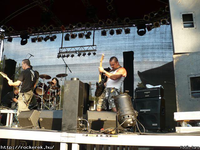  Cadaveres, Depresszi, Holtid, Insane, Macskanadrg, Pokolgp, Tankcsapda - Fot: turo