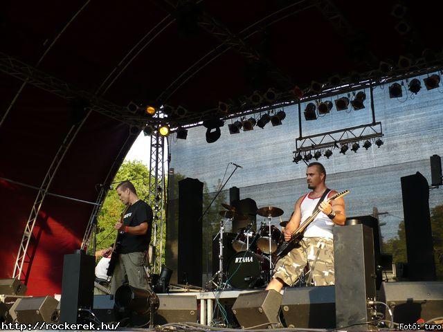  Cadaveres, Depresszi, Holtid, Insane, Macskanadrg, Pokolgp, Tankcsapda - Fot: turo