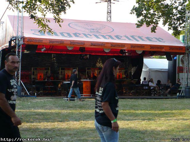  Cadaveres, Depresszi, Holtid, Insane, Macskanadrg, Pokolgp, Tankcsapda - Fot: turo