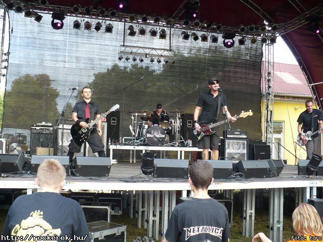  Cadaveres, Depresszi, Holtid, Insane, Macskanadrg, Pokolgp, Tankcsapda - Fot: turo