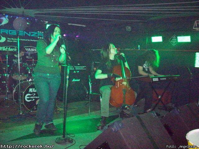  Conan`s First Date, Echer, Kisherceg, Leecher, Madame, Scarcity, Silent Shout, Torn Into Pieces, Viszonylag j - Fot: _Angeltear_