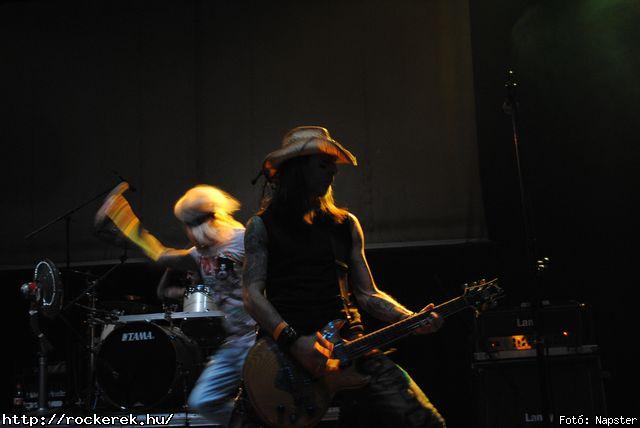  Brockolee, Dirty Dogs - Fot: Napster