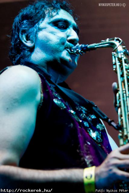  Multikulturlis egyveleg ami elrept az Egyeslt Kirlysgtl Litvniig a 2011-es Volt fesztivl szerdai napjrl. Asian Dub Foundation (UK),  Baltic Balkan (LTU),  Szab Balzs Band,  Emir Kusturica & The No Smoking Orkestra (SRB),  koncert fotk zls szerint. - Fot: Nyikos Pter