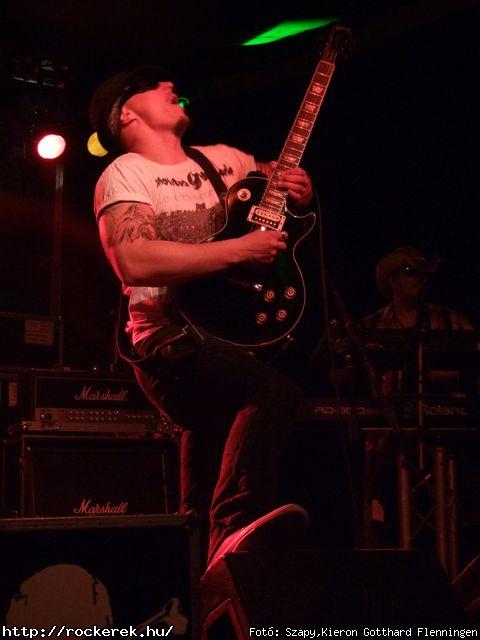  Zajzr, Kalapcs, Cherry Bomb, Moby Dick, Ossian, Pokolgp, Yellow Spots, Hollywood Rose - Fot: Szapy,Kieron Gotthard Flenningen