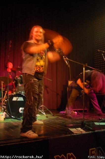  Mr Eddie Krueger,  Nilakantha, Revolution - Fot: Szapy