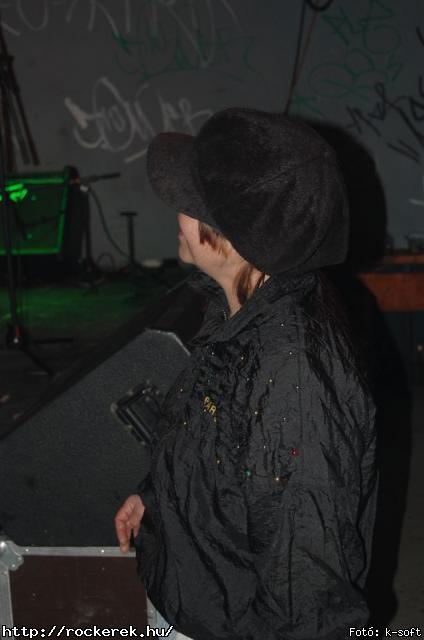  Dharma,  Gyngyvr,  Black Leaves - Fot: k-soft