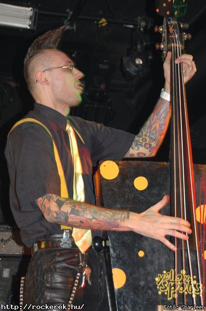  Yellow Spots,  Flash,  Timur Lenk,  Kovbojok - Fot: Sharleen