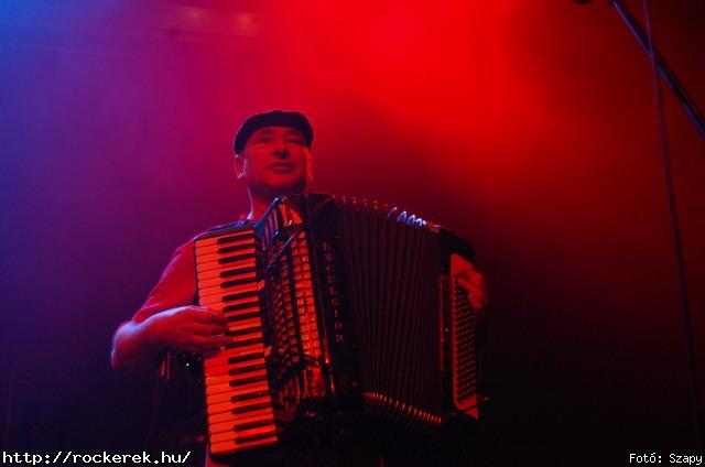  Gogol Bordello,  Skindred - Fot: Szapy