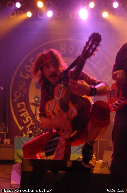  Gogol Bordello,  Skindred - Fot: Szapy