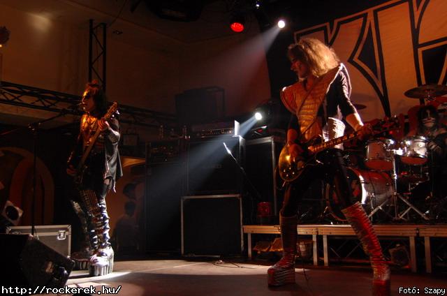  Kiss Forever Band - Fot: Szapy