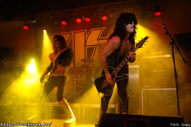  Kiss Forever Band - Fot: Szapy