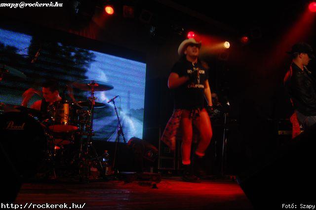  Hartmann Zoltn (alcoholica), Hollywood Rose, Nagy Dvid (pokolgp) - Fot: Szapy