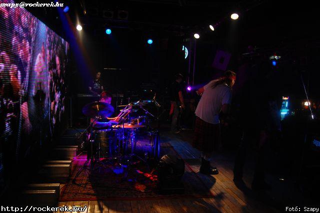 Hartmann Zoltn (alcoholica), Hollywood Rose, Nagy Dvid (pokolgp) - Fot: Szapy