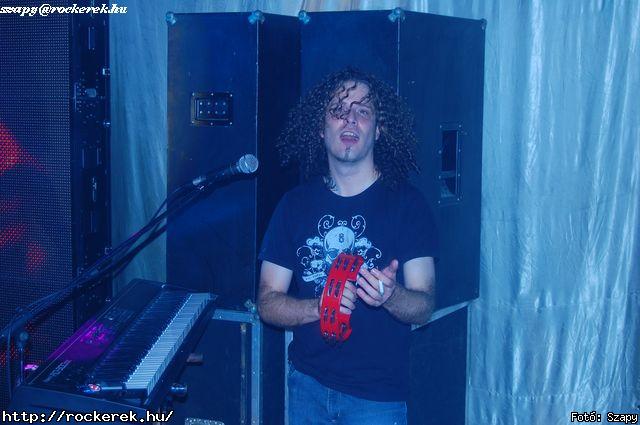  Hartmann Zoltn (alcoholica), Hollywood Rose, Nagy Dvid (pokolgp) - Fot: Szapy