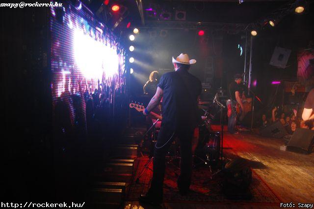  Hartmann Zoltn (alcoholica), Hollywood Rose, Nagy Dvid (pokolgp) - Fot: Szapy