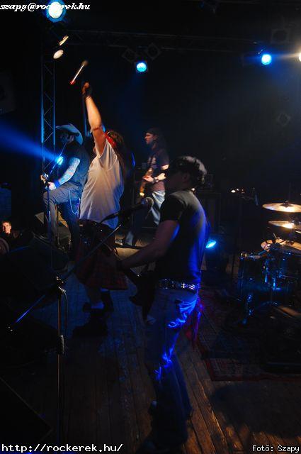  Hartmann Zoltn (alcoholica), Hollywood Rose, Nagy Dvid (pokolgp) - Fot: Szapy