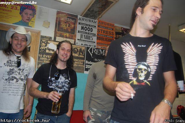  Hartmann Zoltn (alcoholica), Hollywood Rose, Nagy Dvid (pokolgp) - Fot: Szapy