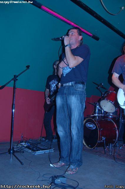  Magnetica,  Iron Maidnem,  Return,  Tequila Band,  Jesse James (Hollywood Rose) - Fot: Szapy