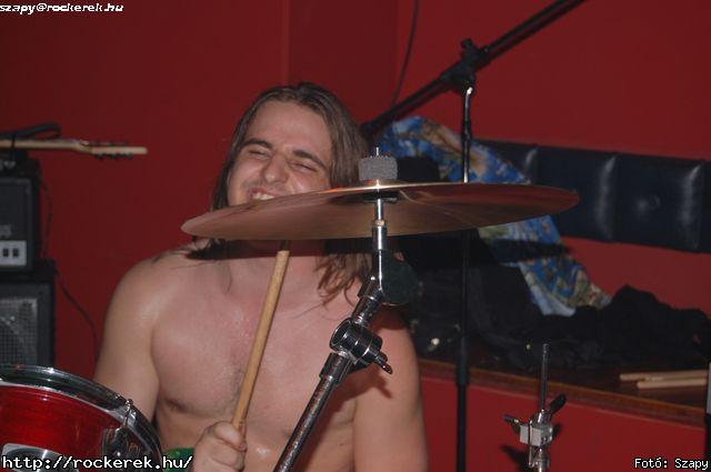  Magnetica,  Iron Maidnem,  Return,  Tequila Band,  Jesse James (Hollywood Rose) - Fot: Szapy