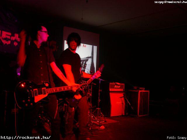  Dharma, Gyngyvr, Velvet Seal, Velvetseal, Wet Lips - Fot: Szapy
