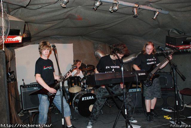  Diablura, Gillotin, Gilotin, Kerecsen, Mohecco, Phoenix, Rockerek.hu Tehetsgkutat: A Msodik Fordul Gyztesei s Gilotin - Fot: Kryka