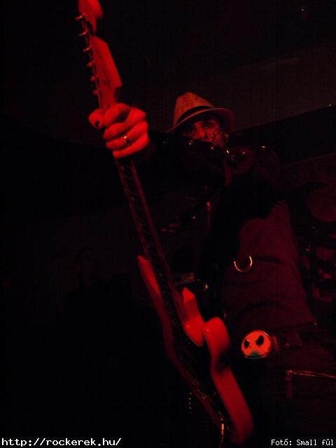  Drugzone,  Autumn Twilight,  October,  Sentio Ergo Sum - Fot: Small fl