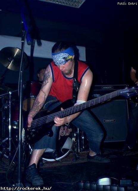  First Memories, Overcast, Steroid - Fot: Entri