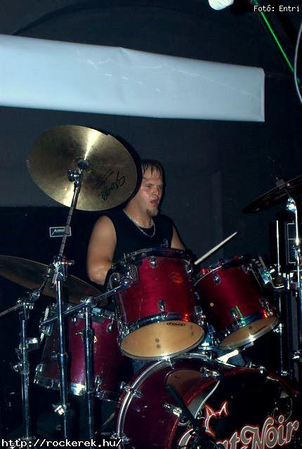  First Memories, Overcast, Steroid - Fot: Entri