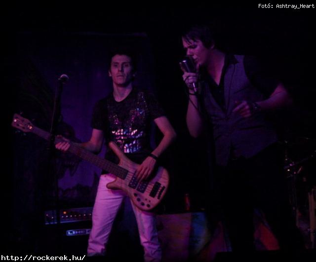  Moulin Rose, Negative - Fot: Ashtray_Heart