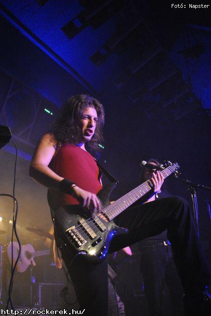  Csejtey, Dalriada, Kerecsenslyom, Nightquest, Sear Bliss, Tzmadr - Fot: Napster