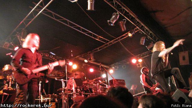  Kamelot,  Sons of Seasons,  Amaranthe,  Evergrey - Fot: Riana