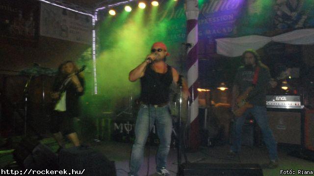  AC/BC - Fot: Riana