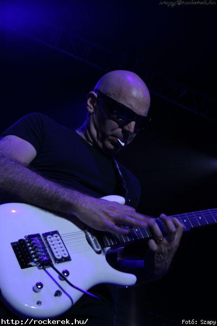  Steve Morse, Steve Vai, Joe Satriani - Fot: Szapy