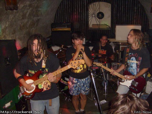  Fly-Tox,  Green Chillers,  Rocken Dogs,  Kerecsen,  Mr. Eddie Krueger,  Vaktltny,  Kpr Sndor Npi Zenekara - Fot: Morsus