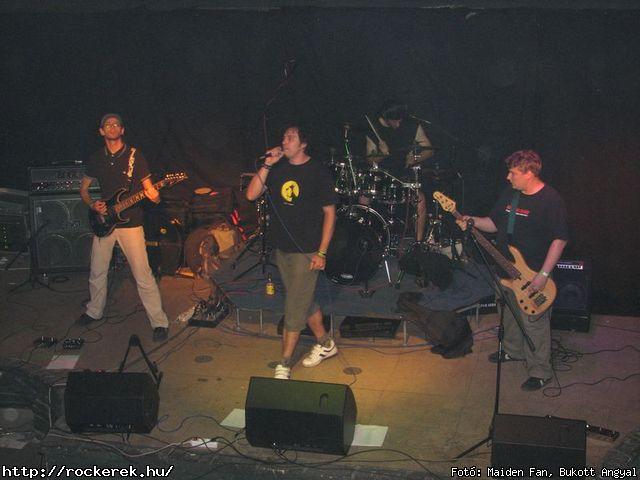  Obstruction, Sinathrop - Fot: Maiden Fan, Bukott Angyal